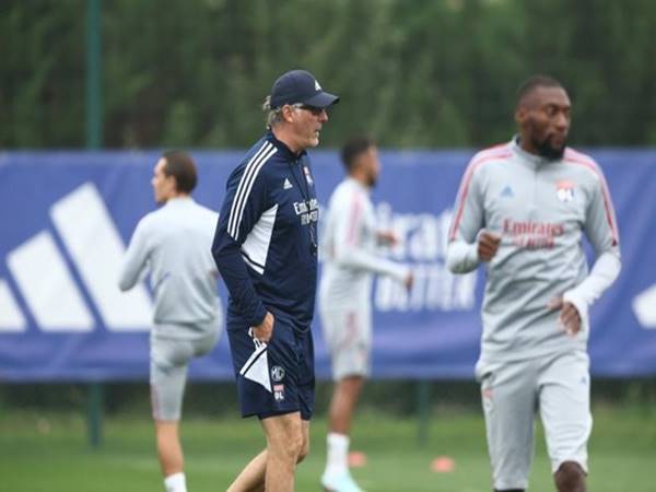 Bóng đá QT ngày 12/9: Lyon sa thải HLV Laurent Blanc